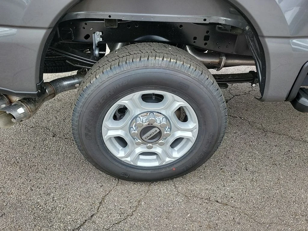 New 2026 Carbonized Gray Metallic Ford F-250® XLT image 7