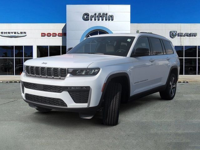 New 2026 Bright White Clear-Coat Exterior Paint Jeep Limited image 11