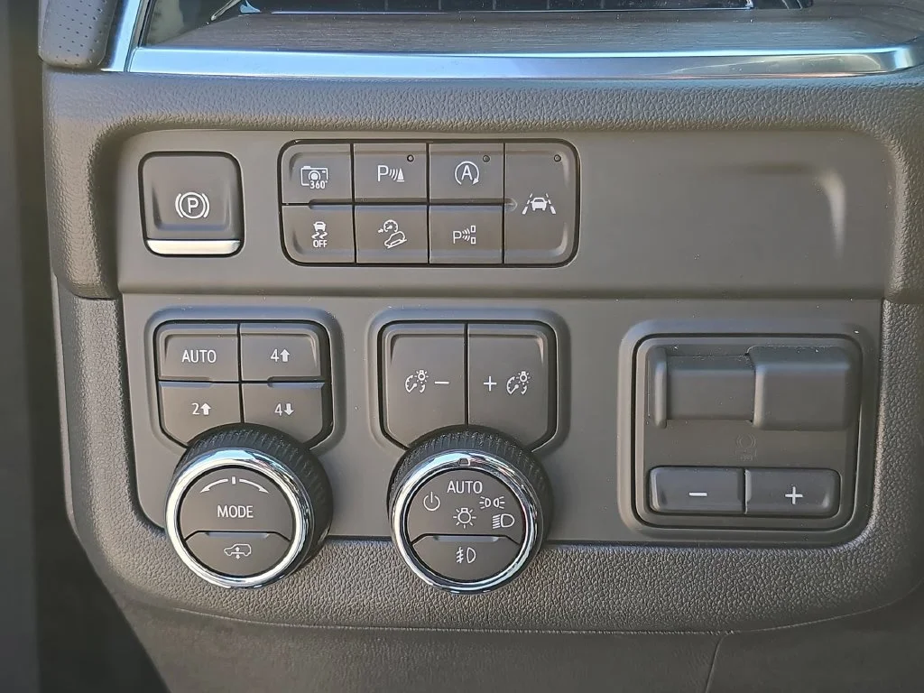 Used 2025 Dark Ash Metallic Chevrolet High Country image 18