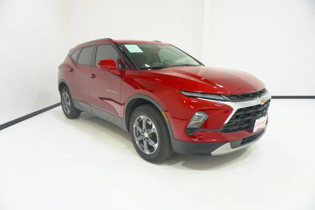 Used 2024 RED Chevrolet LT image 3
