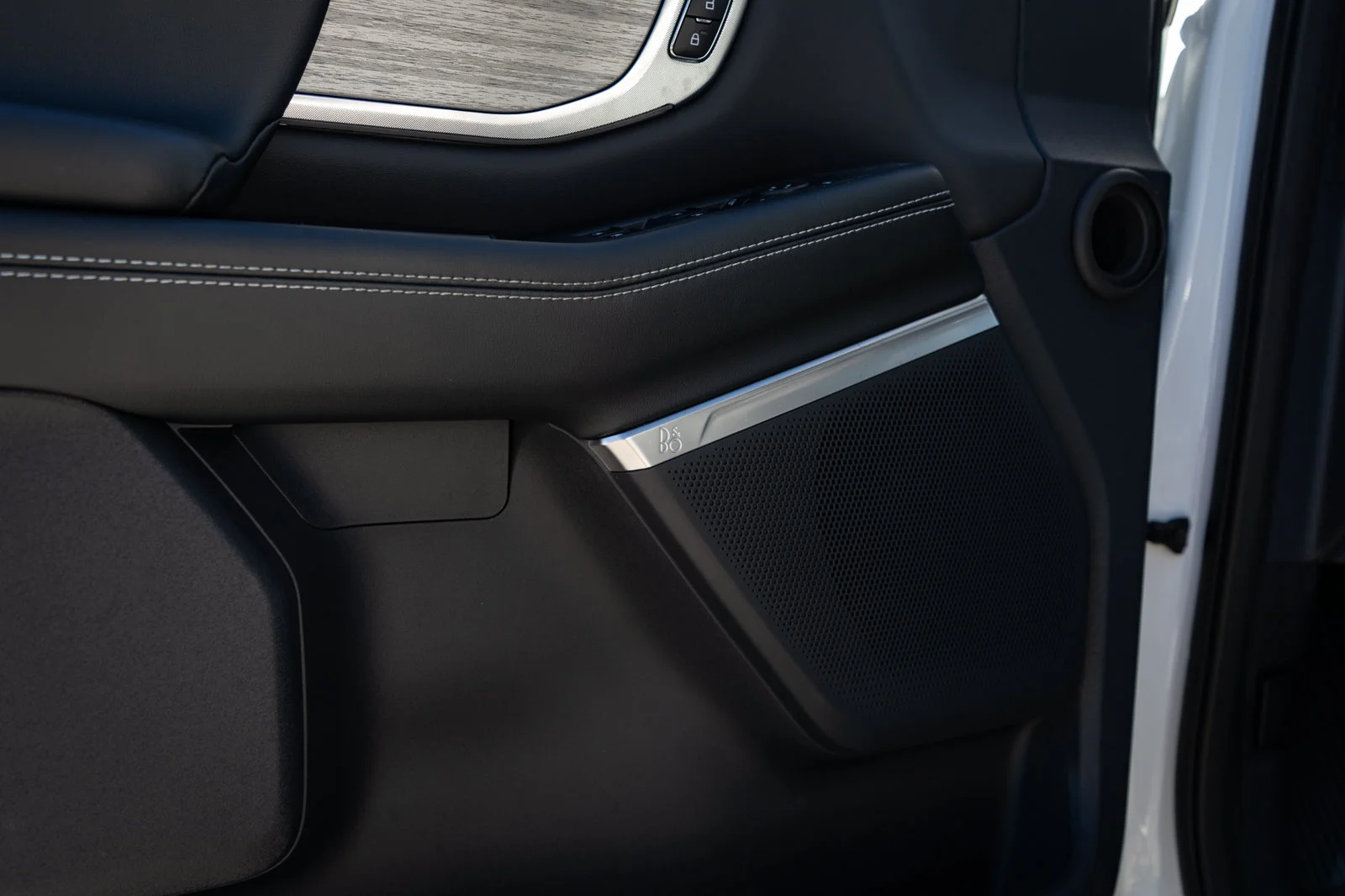 Used 2027 White Ford Platinum image 31