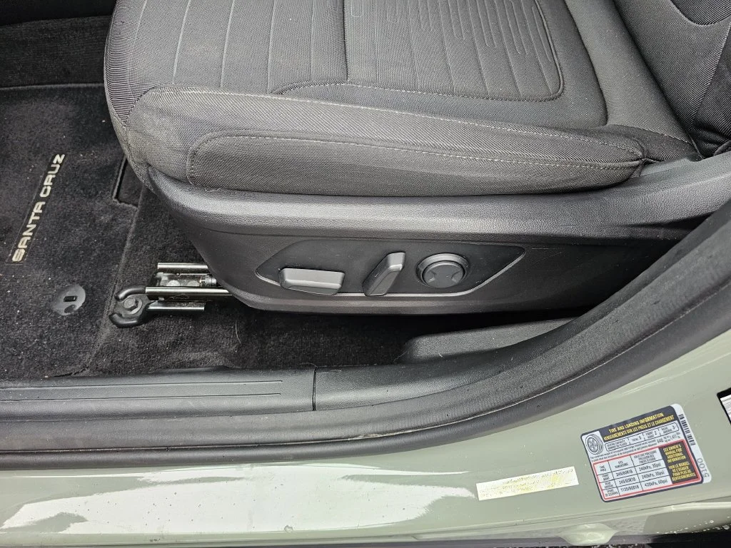 Used 2022 Green Hyundai SEL Premium image 19