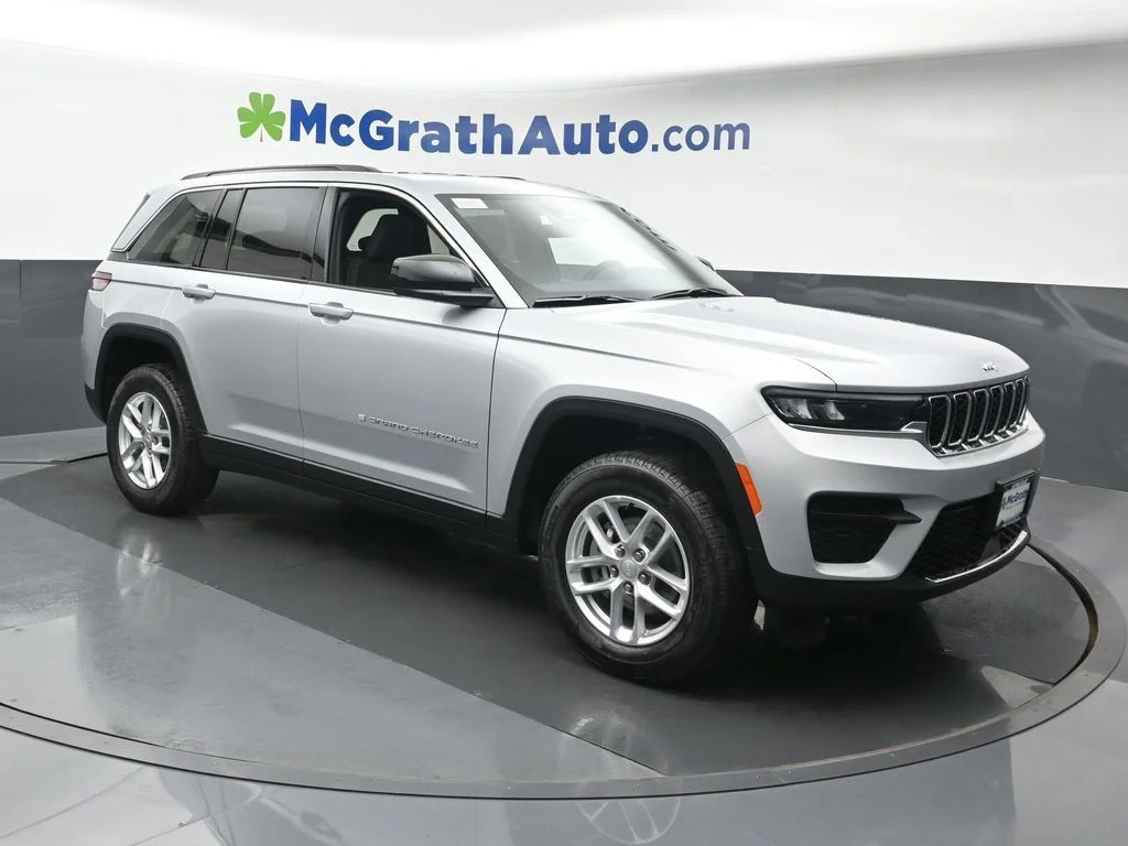 New 2025 Silver Jeep Laredo X image 2
