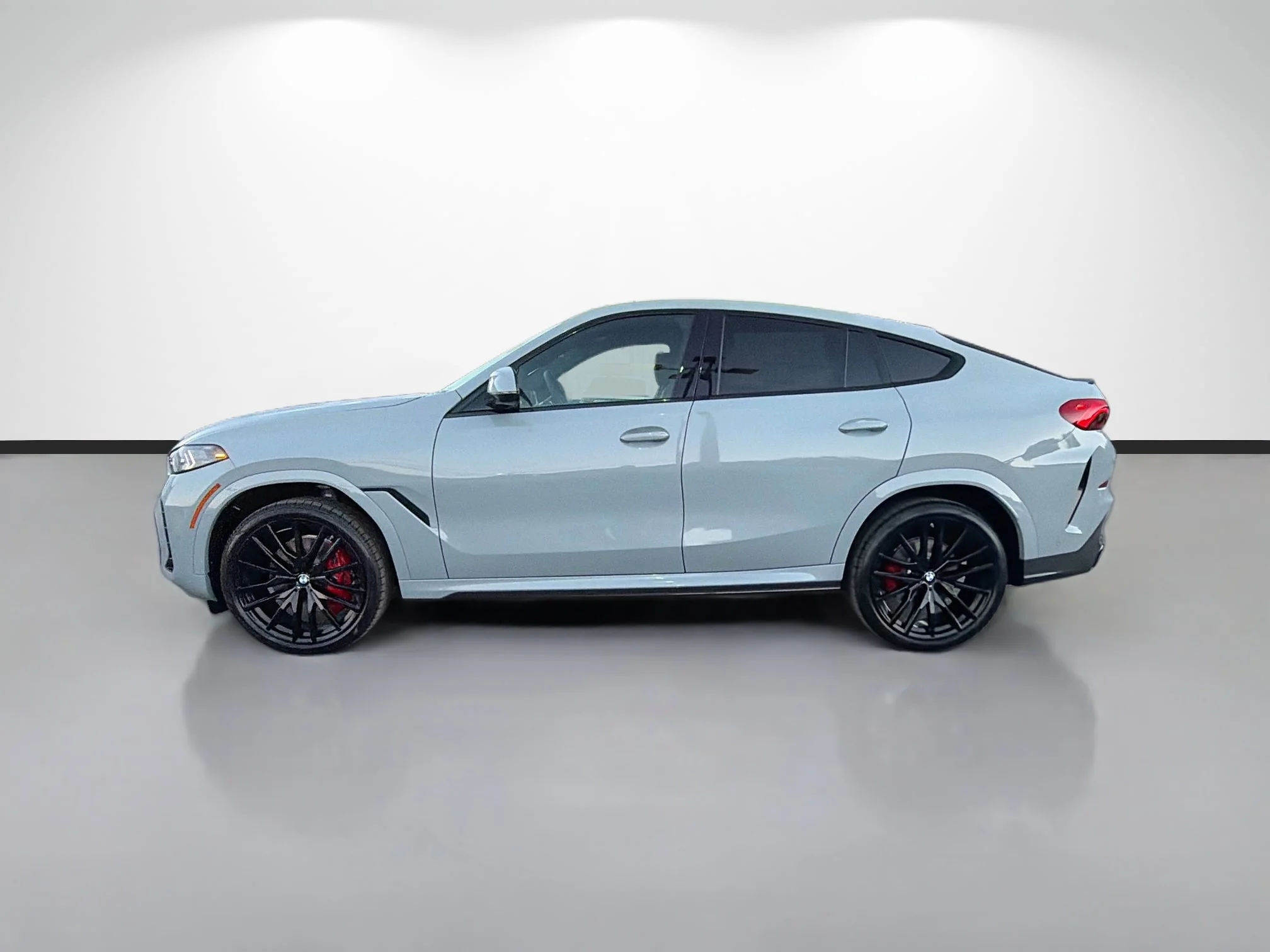 New 2027 Brooklyn Grey Metallic BMW xDrive40i image 6