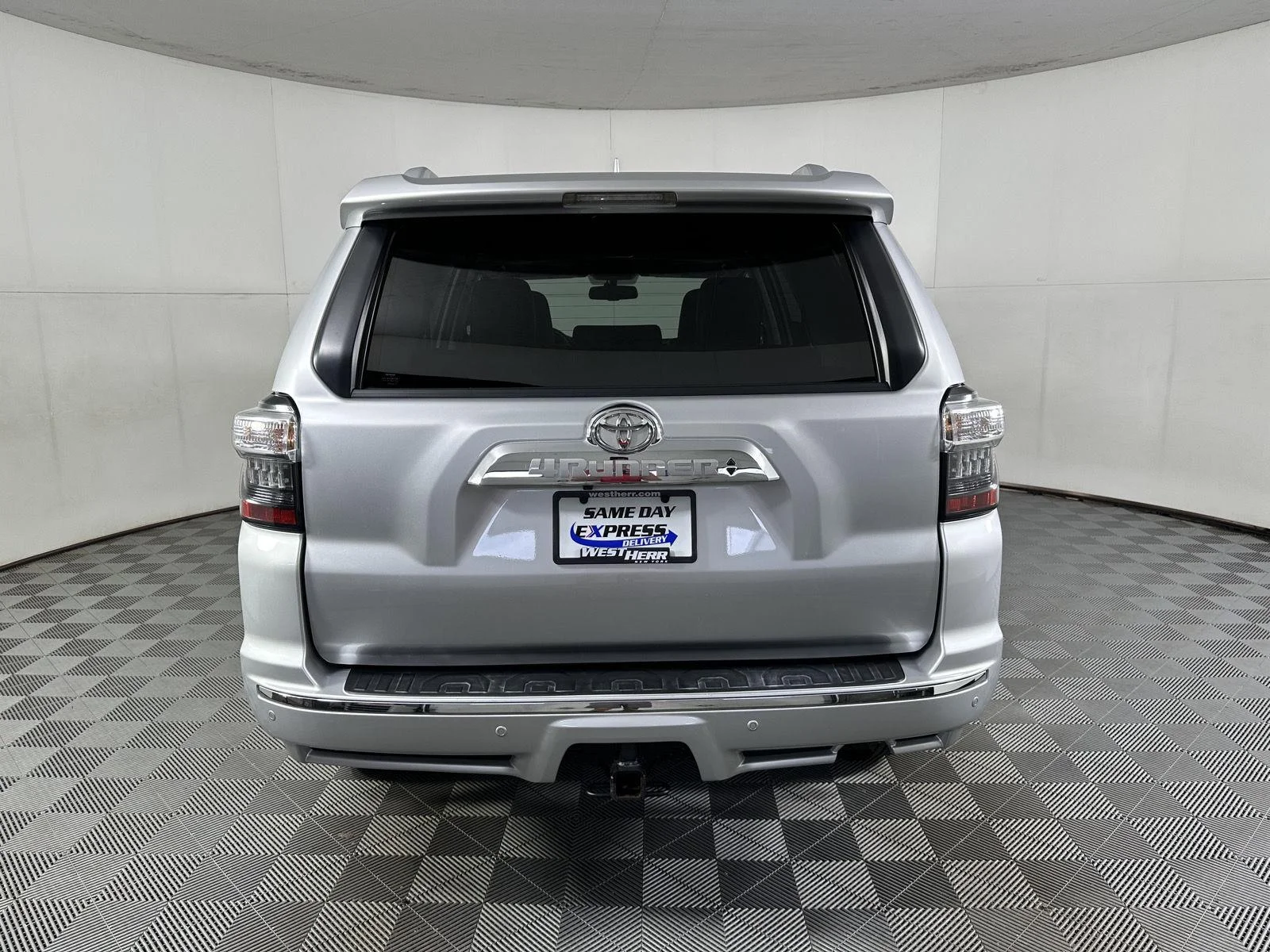 Used 2019 Classic Silver Metallic Toyota Limited image 21