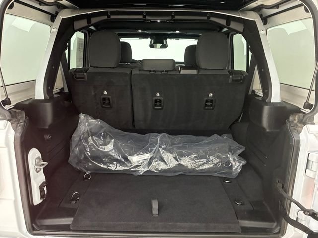 Used 2025 White Jeep Sahara 4xe image 17