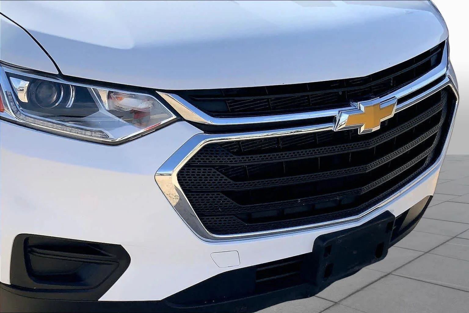 Used 2020 Summit White Chevrolet LS image 28