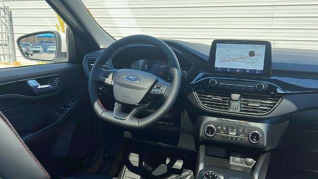 2025 Ford Escape ST-Line Select - Photo 38