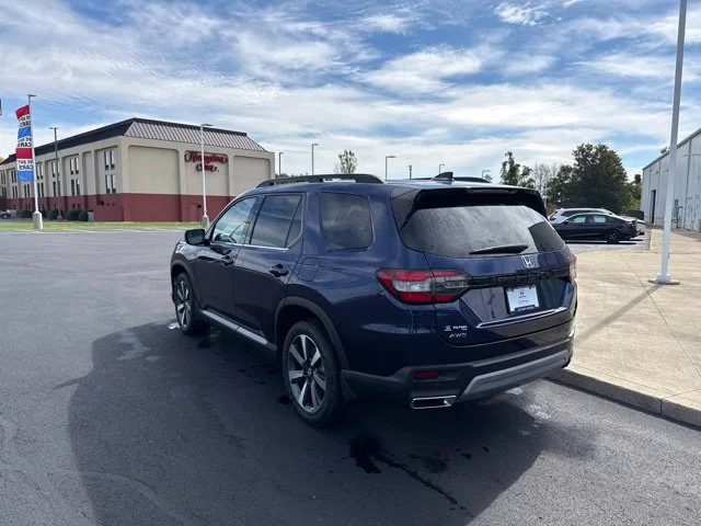 Certified Used 2023 Obsidian Blue Pearl Honda Touring image 7