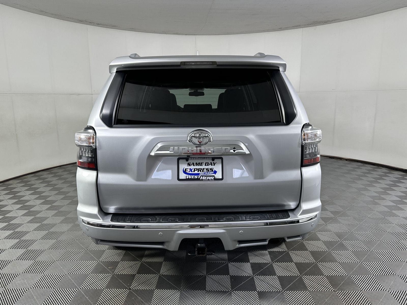 Used 2019 Classic Silver Metallic Toyota Limited image 21