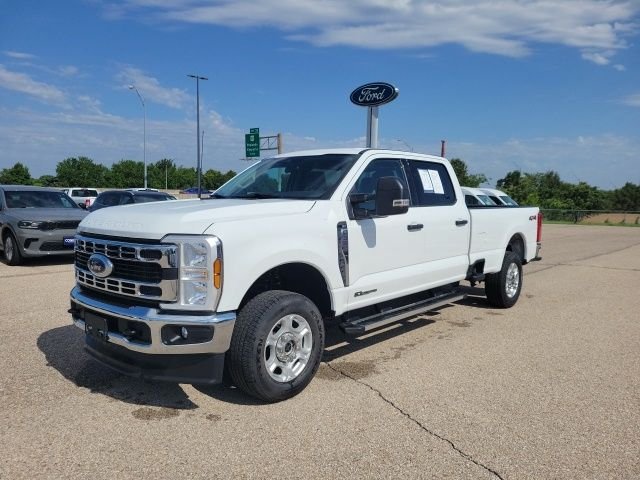 Used 2025 Oxford White Ford XLT image 19