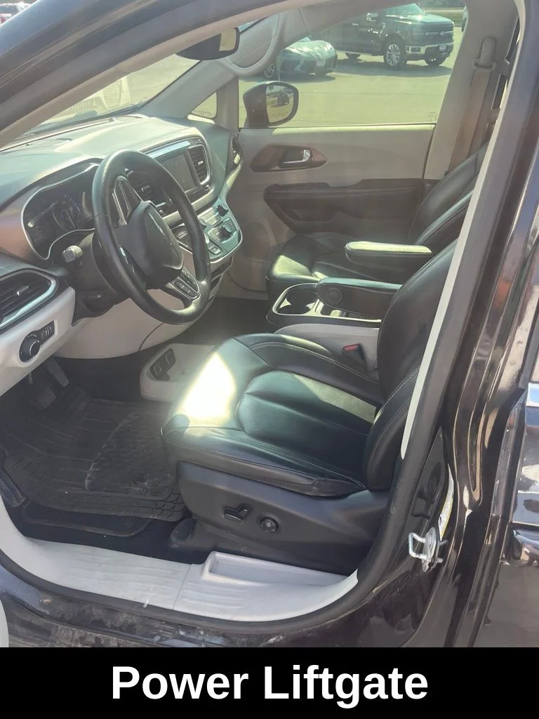 Used 2020 Black Chrysler LXI image 7