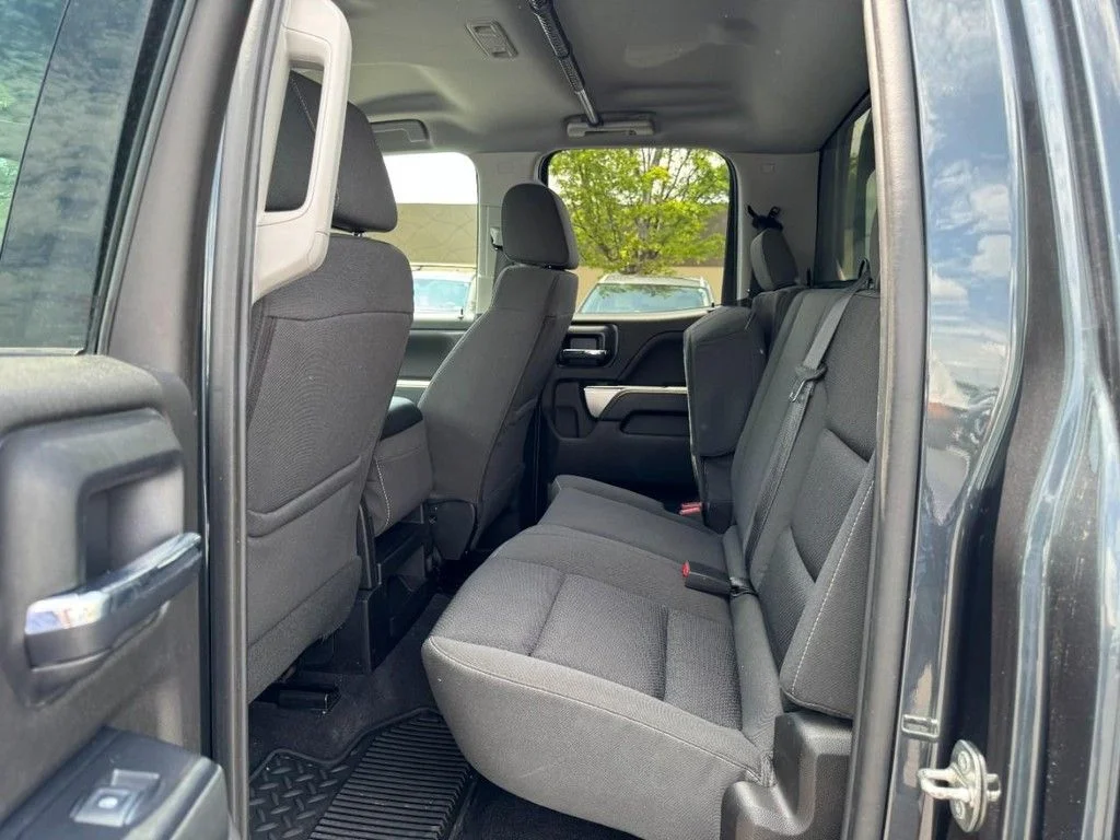 Used 2019 Gray Chevrolet LT image 10
