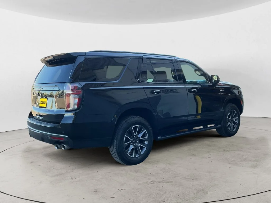 Used 2022 BLACK Chevrolet Z71 image 8