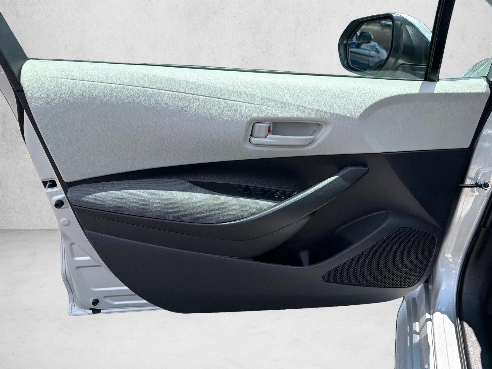 New 2026 Classic Silver Metallic Toyota LE image 10