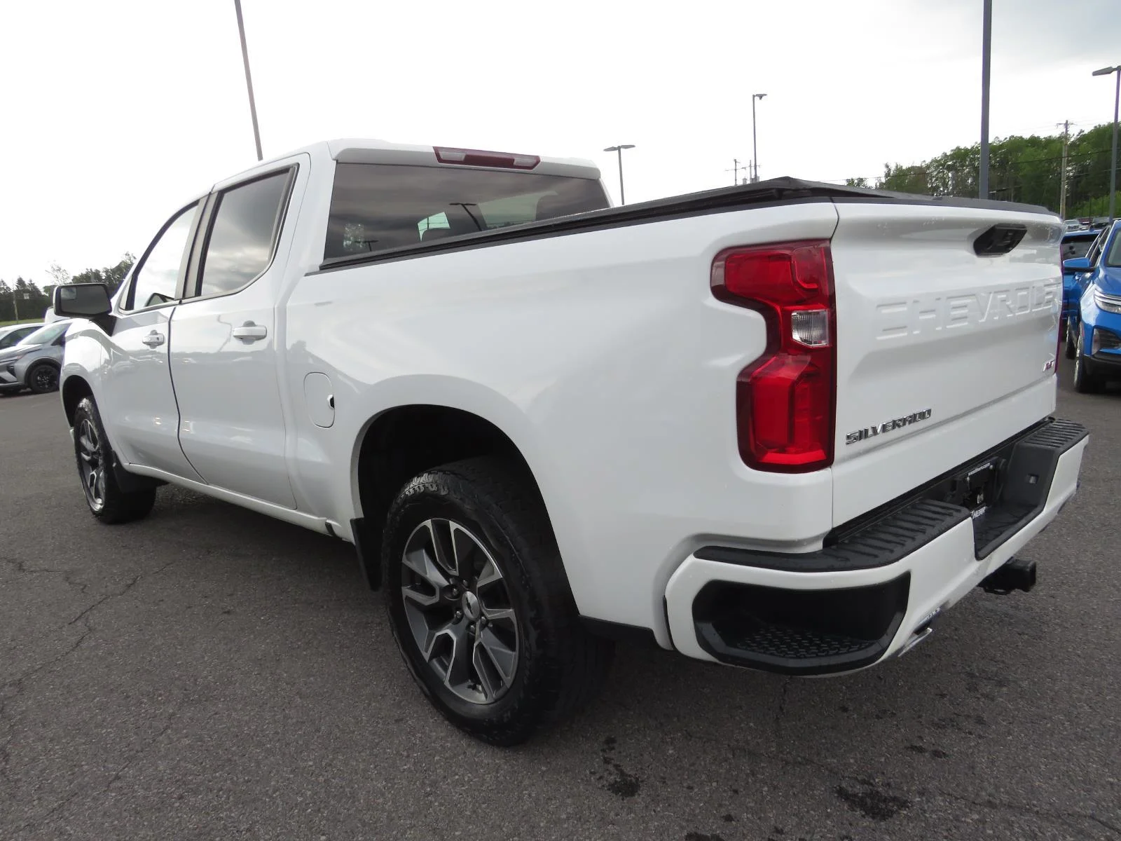 Used 2023 Summit White Chevrolet RST image 9