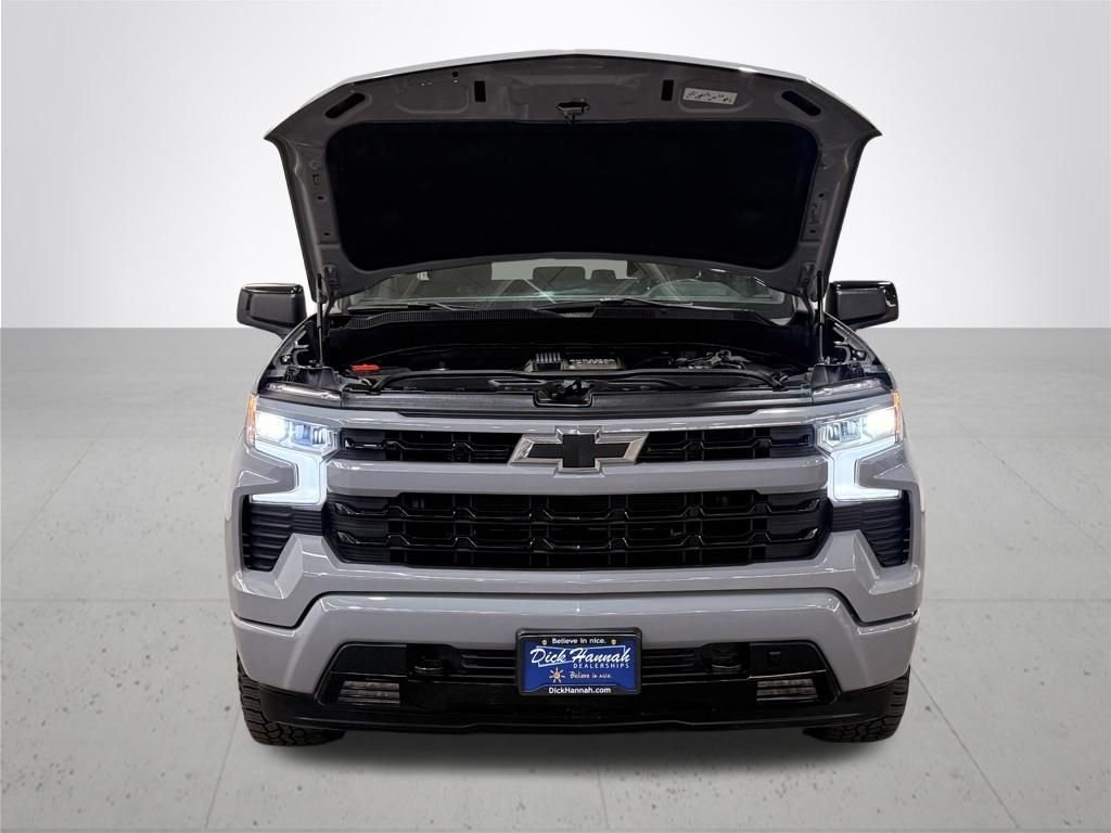 Used 2024 Gray Chevrolet RST image 5