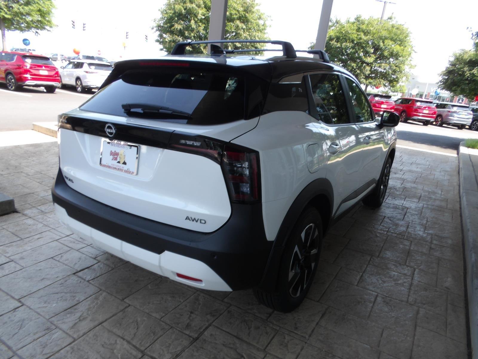 New 2026 Aspen White TriCoat / Super Black Two-tone Nissan SV image 7