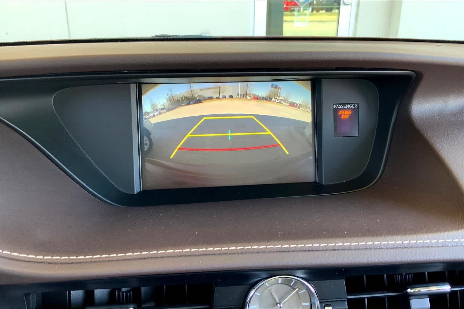 Used 2018 Matador Red Mica Lexus  image 31