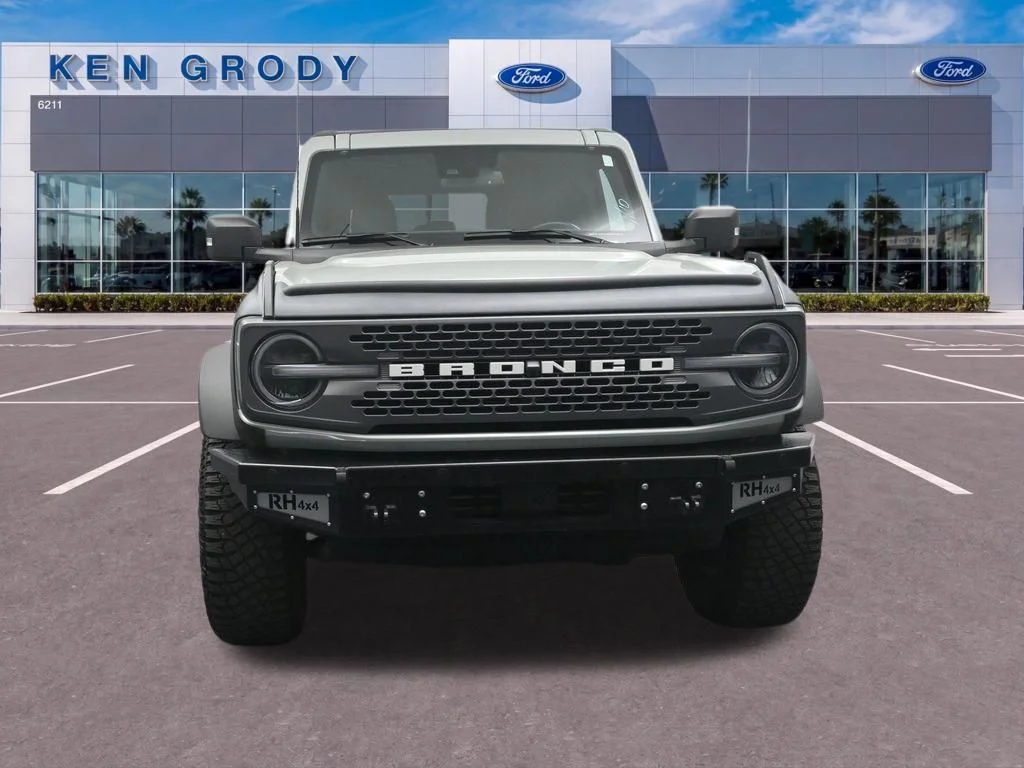 Used 2023 Gray Ford Badlands image 19