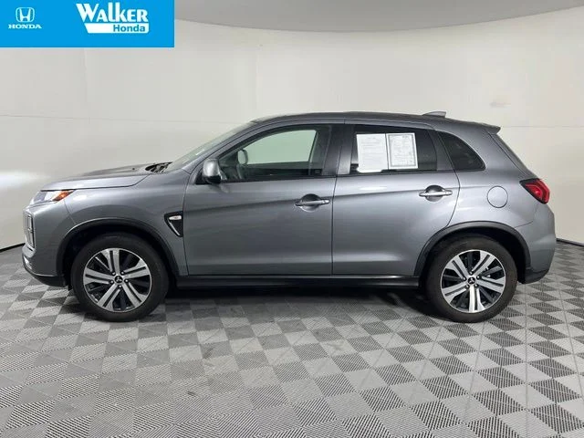 Used 2025 Mercury Gray Metallic Mitsubishi 2.0 ES image 4