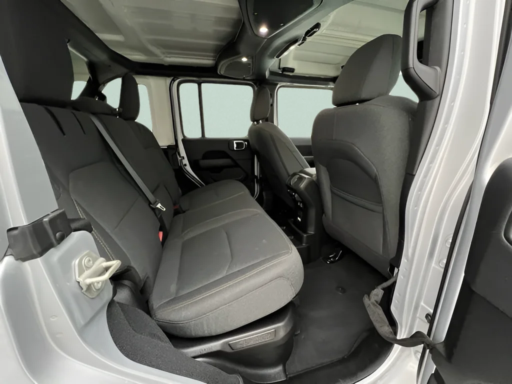 Used 2024 Silver Zynith Clearcoat Jeep Sahara 4xe image 27