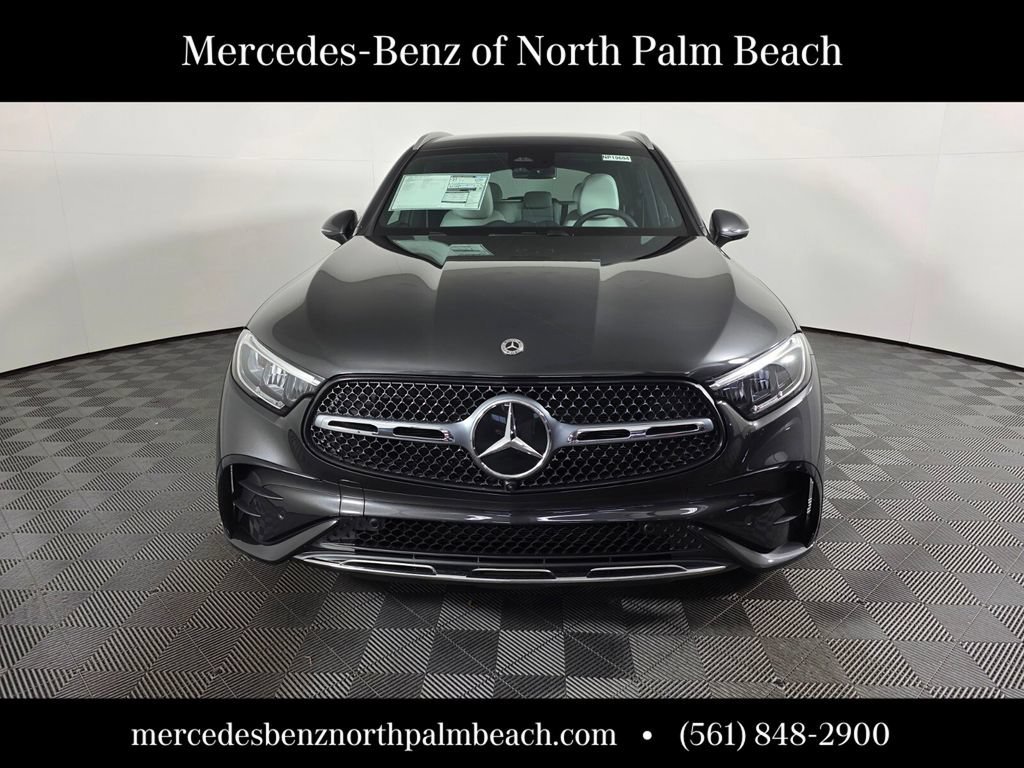 New 2026 Graphite Grey Metallic Mercedes-Benz GLC 300 image 31