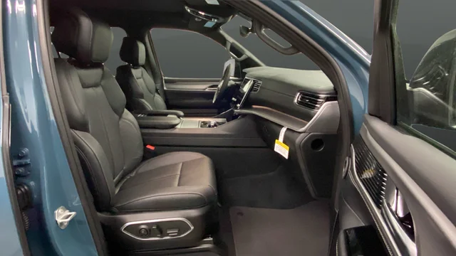 New 2026 Steel Blue Exterior Paint Jeep Limited Altitude image 24