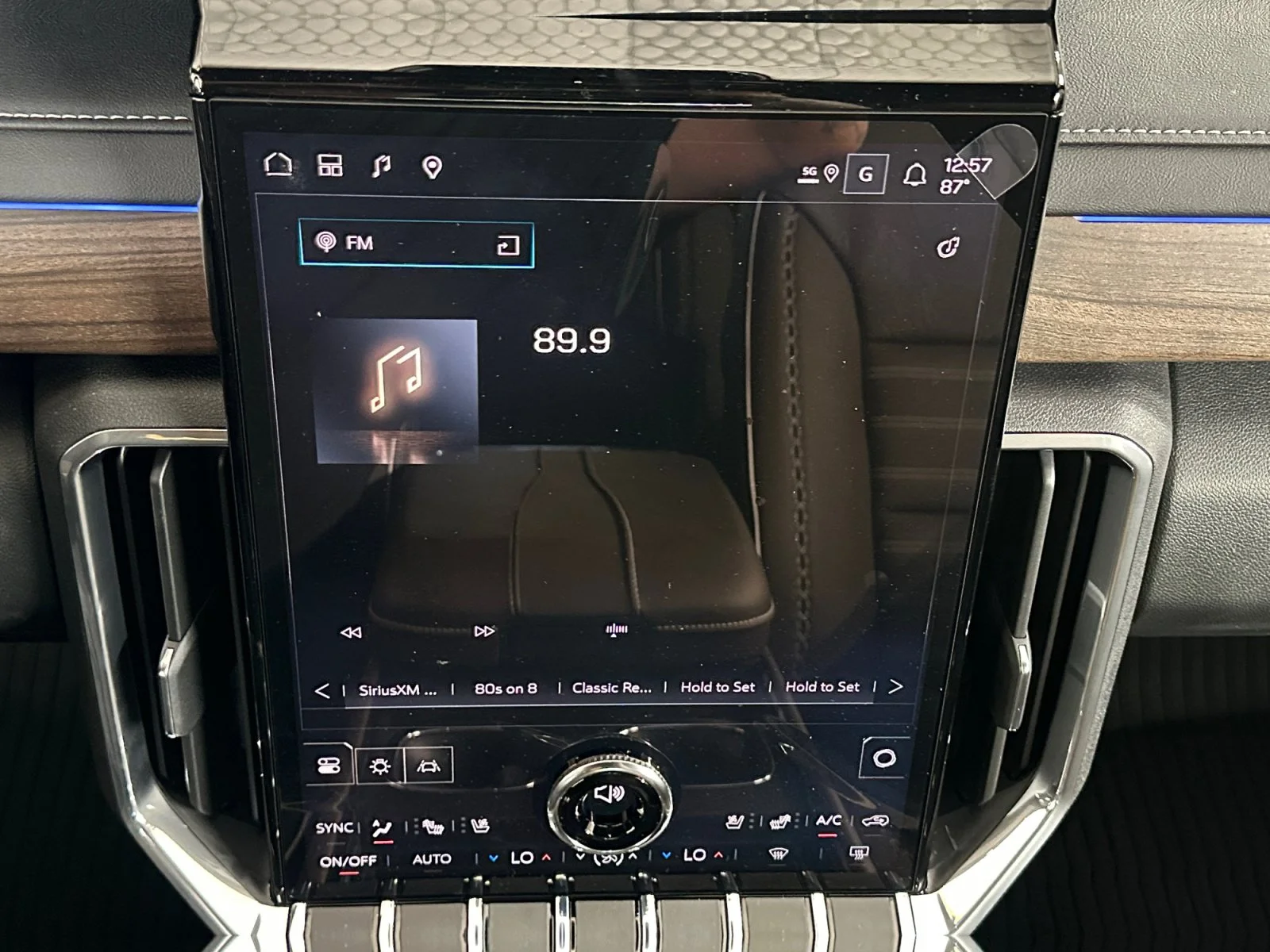 New 2026 Glacier White Tricoat GMC FWD Denali Ultimate image 16