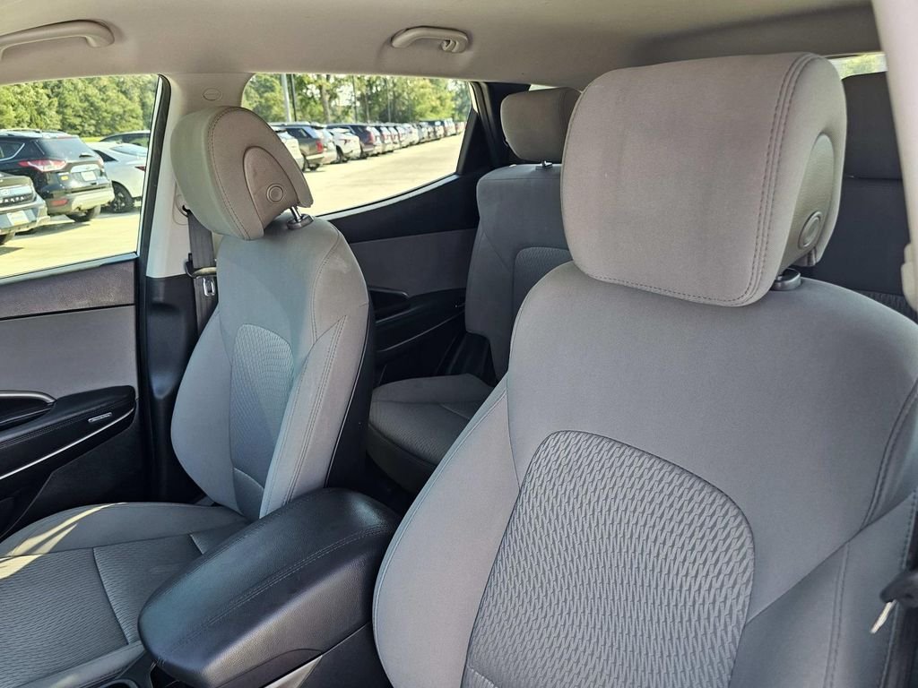 Used 2017 White Hyundai 2.4 Base image 23