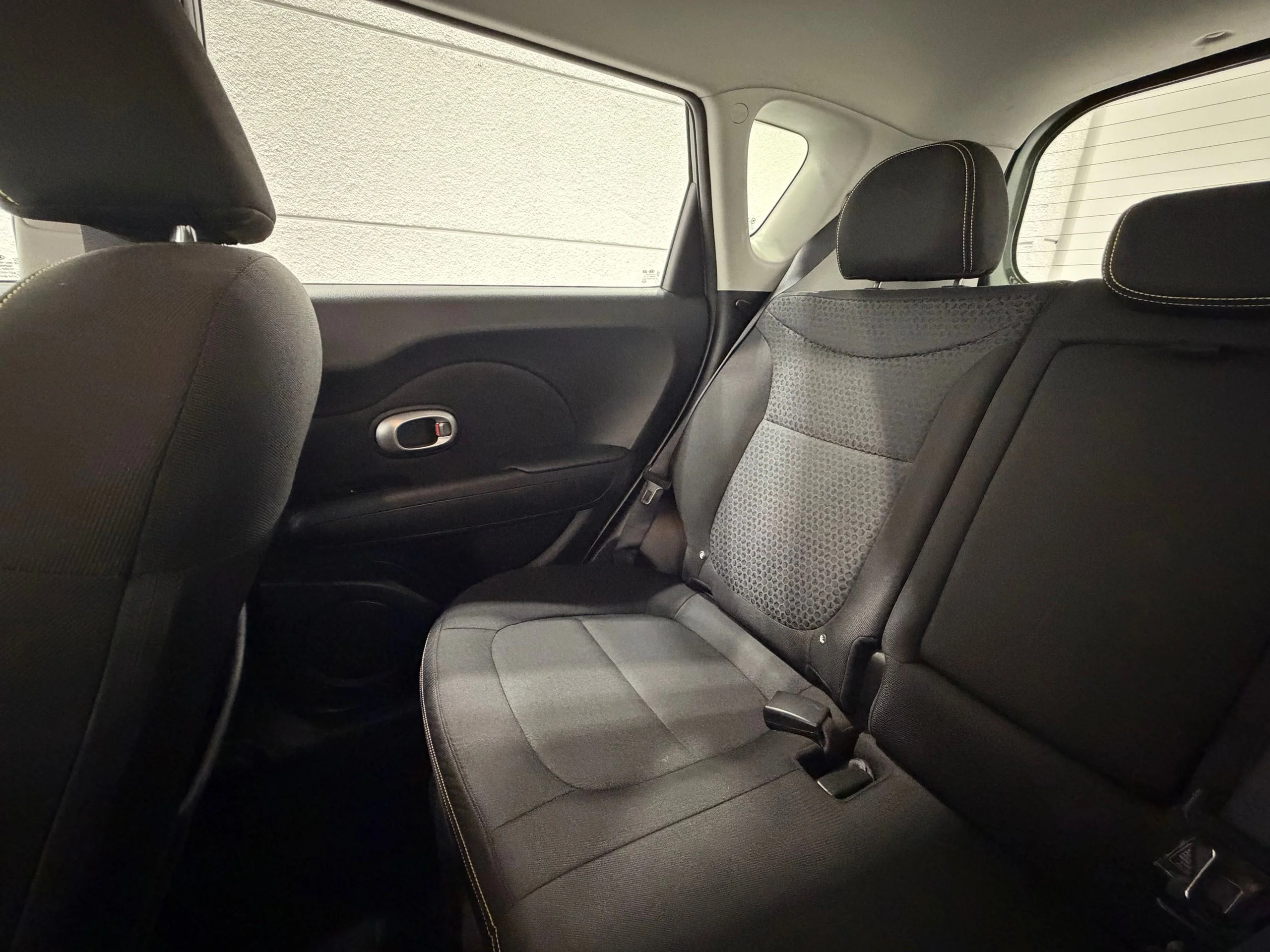 Used 2014 Green Kia Plus image 32