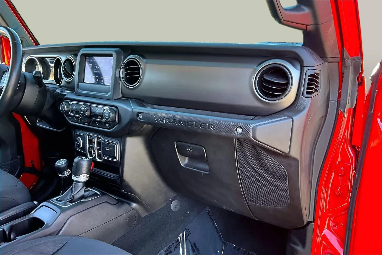 Used 2018 Firecracker Red Clearcoat Jeep Sport S image 17