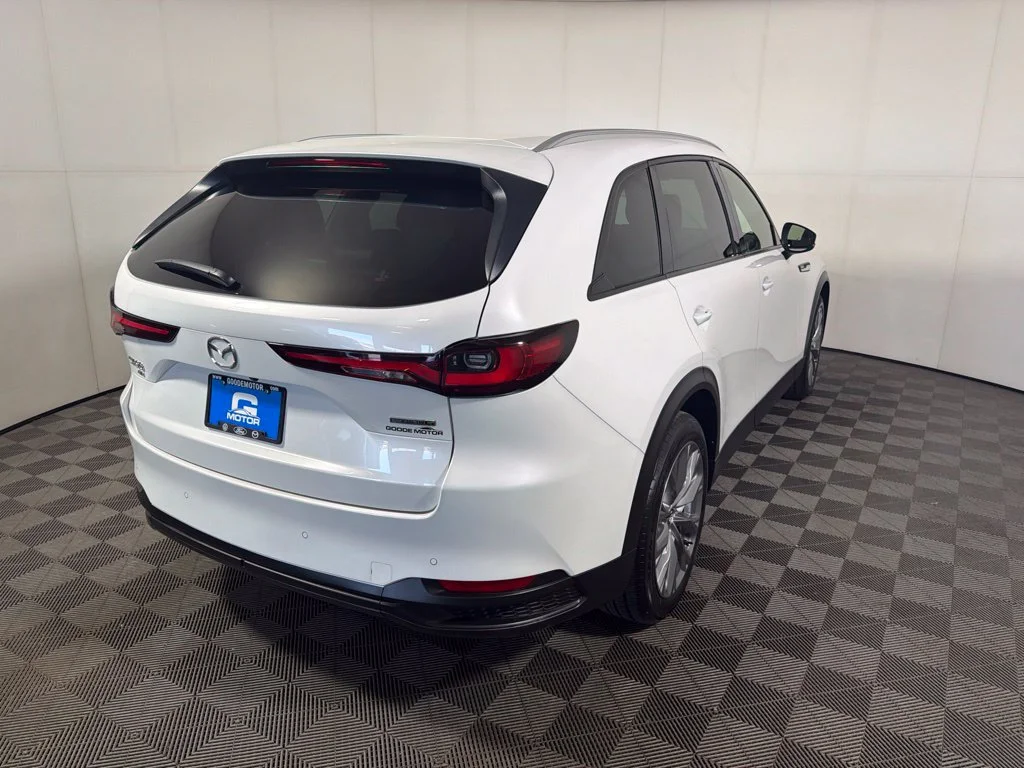 Used 2026 White Mazda 3.3 Turbo Preferred image 7