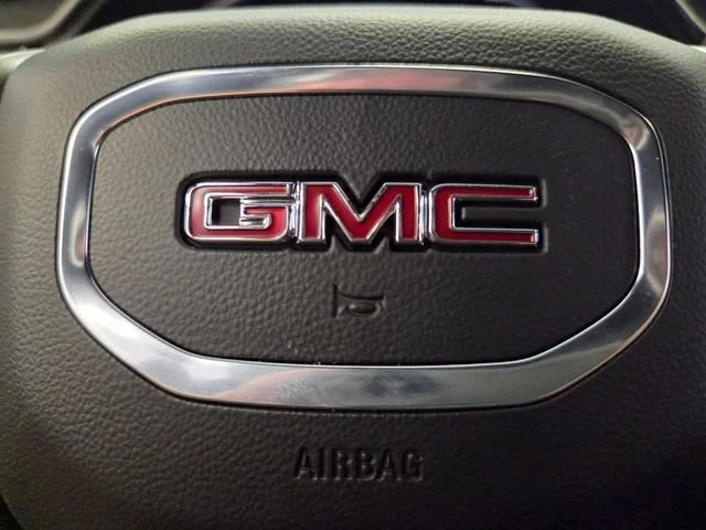 New 2026 Summit White GMC AT4X image 29