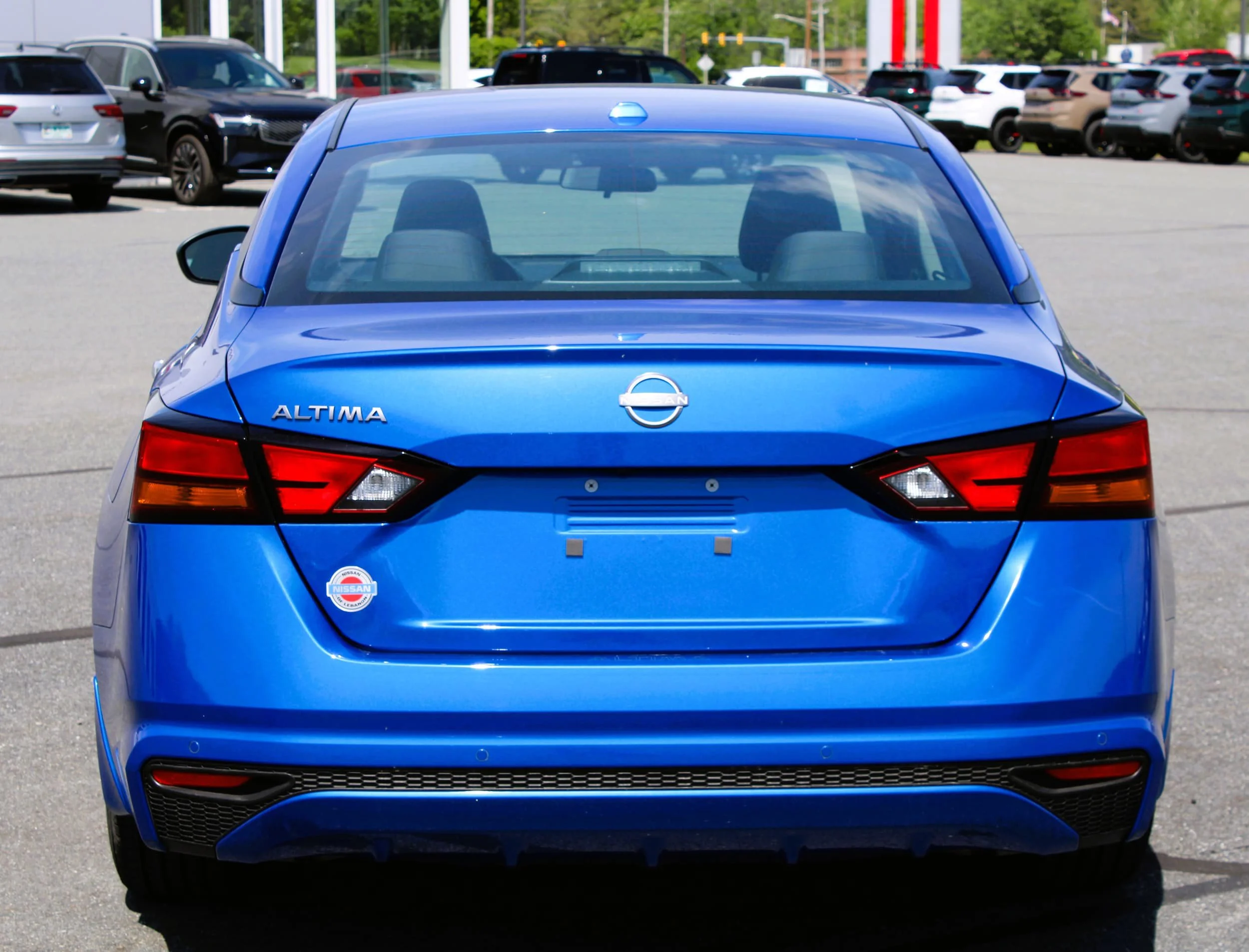 Used 2025 Bluestone Pearl Nissan SV image 11