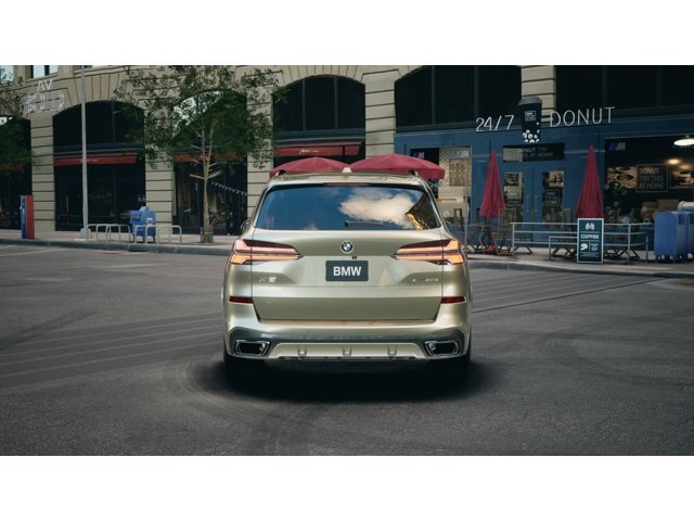 New 2026 Manhattan Green Metallic BMW xDrive50e image 5