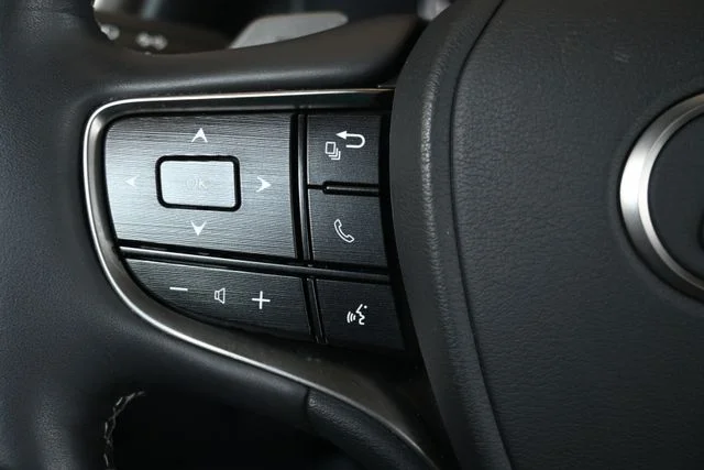 Used 2019 Silver Lexus 350 Ultra Luxury image 27
