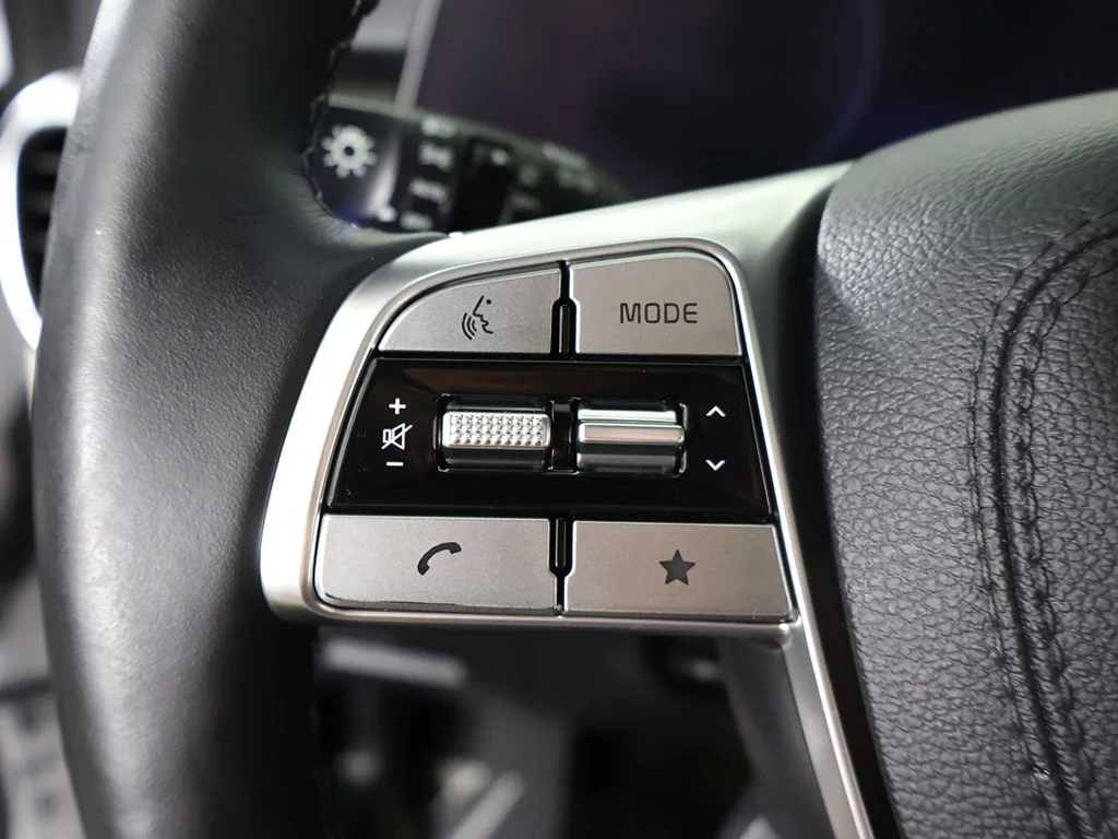 Used 2024 White Kia SX-Prestige X-Line image 50