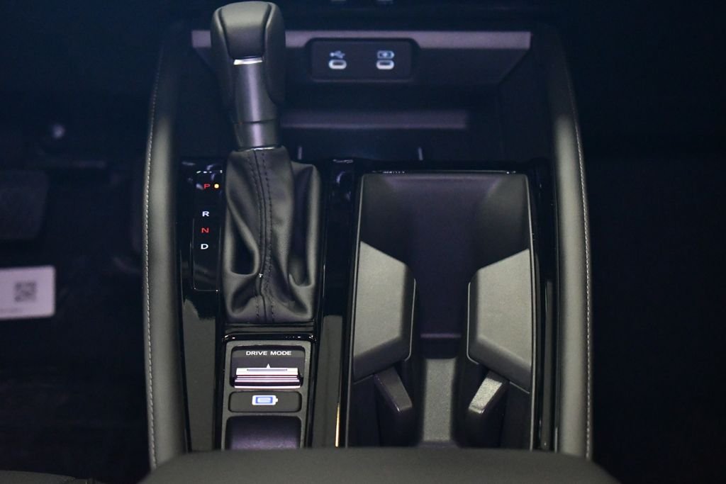 2026 Honda Accord Hybrid Touring - Photo 13