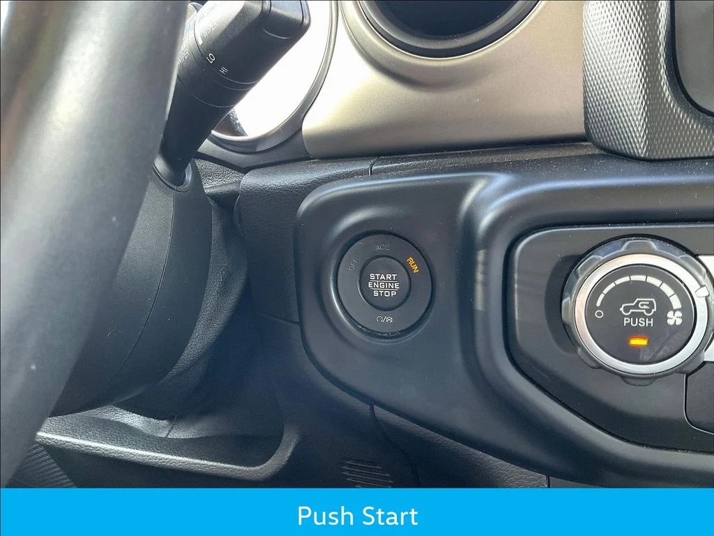 Used 2019 Silver Jeep Sport S image 19