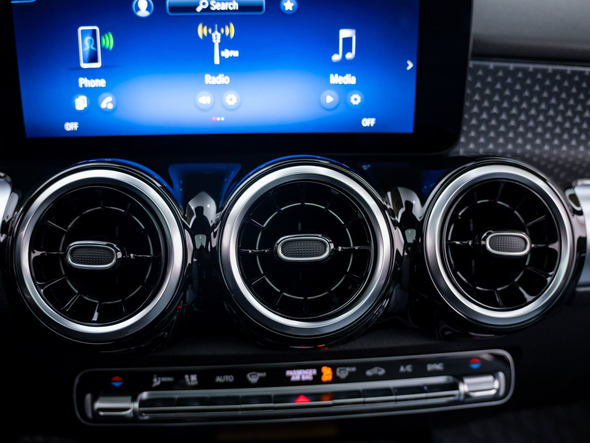 New 2026 Blue Mercedes-Benz GLB 250 image 28