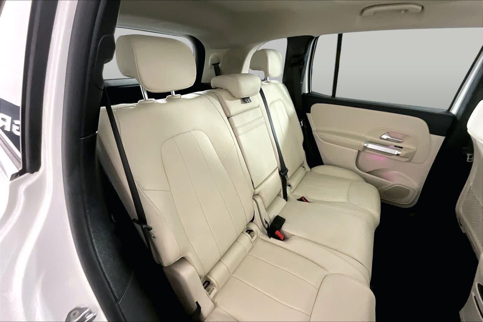 Used 2022 Polar White Mercedes-Benz GLB 250 image 19