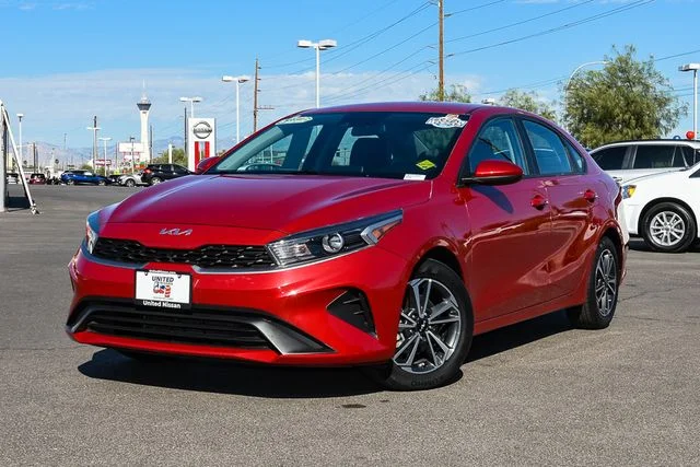 2022 Kia Forte LXS AT's photo