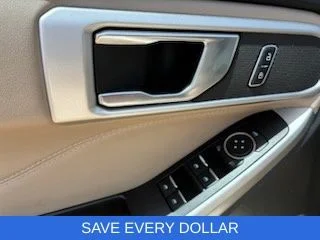 Used 2022 White Ford XLT image 11