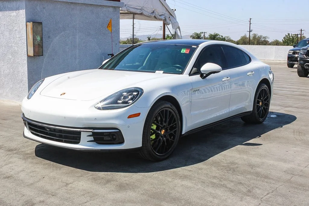 Used 2018  Porsche 4 image 3