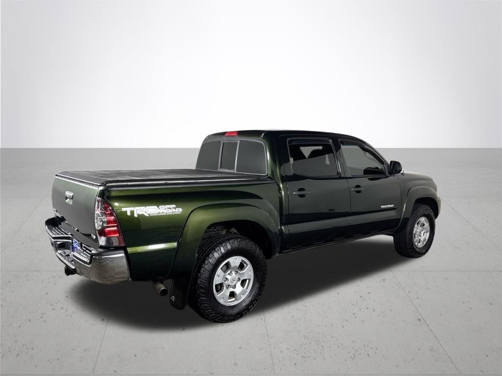 Used 2013 Green Toyota Base image 6