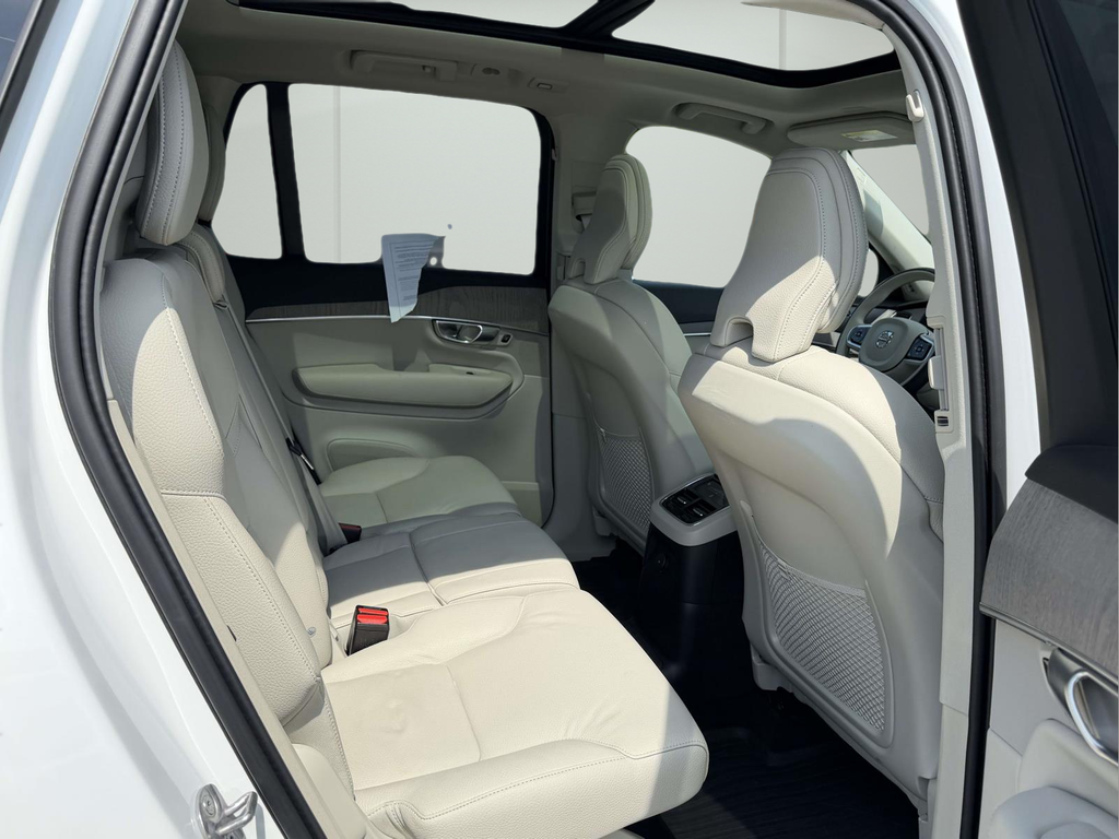 Used 2024 White Volvo T8 Plus Bright Theme 7 Passenger image 12