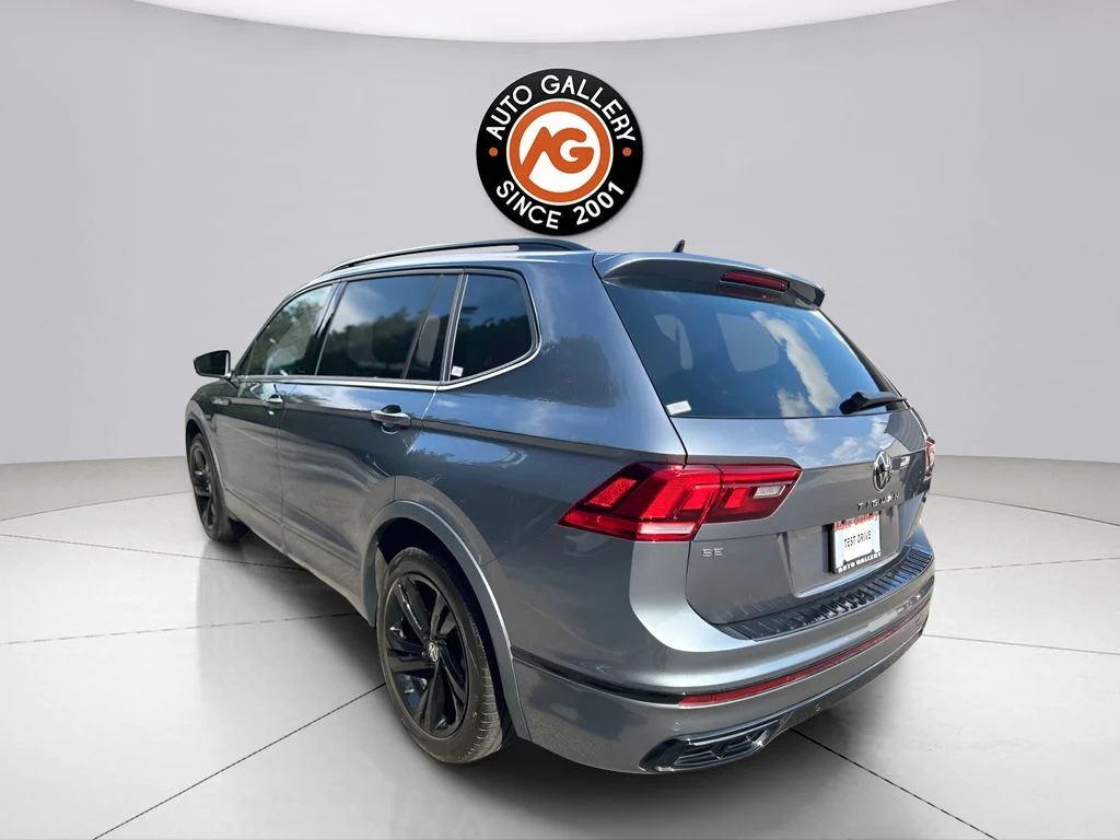 Used 2023 Gray Volkswagen 2.0T SE R-Line Black image 5