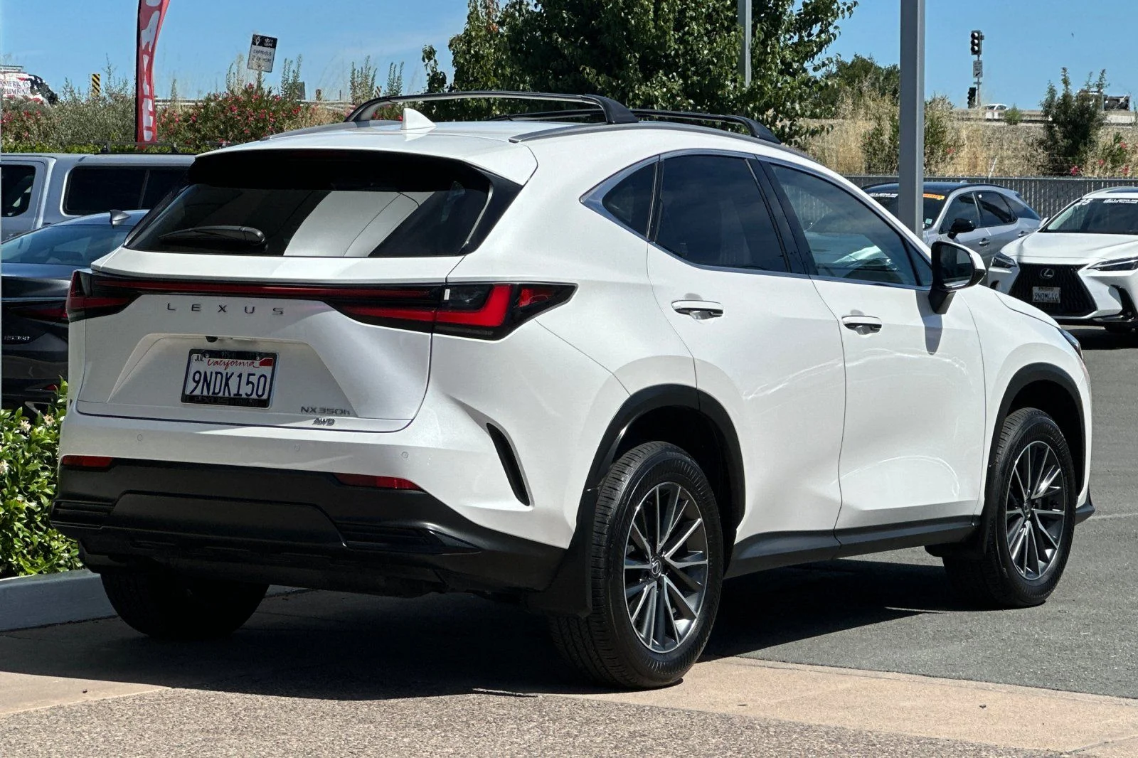 Used 2025 White Pearl Lexus 350h Base image 4