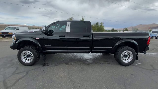 Used 2023 Diamond Black Crystal Pea Ram Laramie image 5
